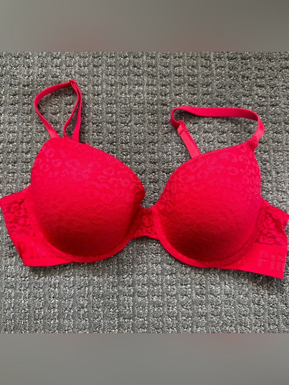 Victorias Secret Pink Everywhere T-Shirt Bra